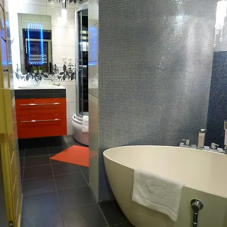Apartament Dom 46m2 Parter Z Wanną I Sauną Asenata *